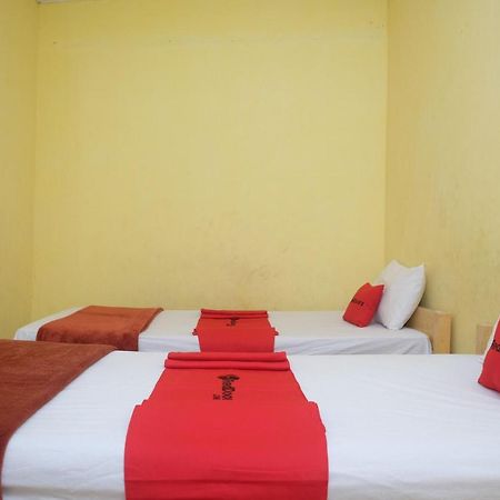 Reddoorz Near Pelabuhan Nusantara Parepare Buitenkant foto