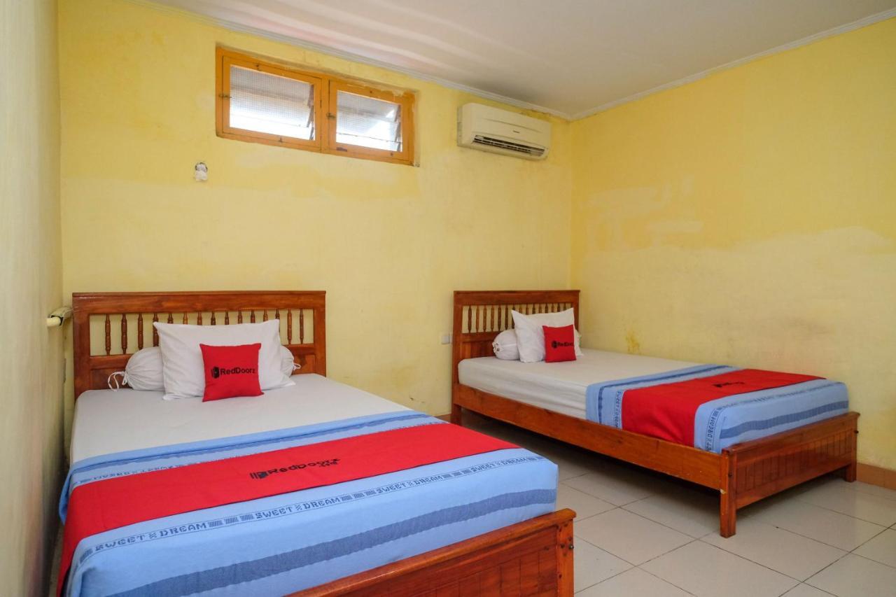 Reddoorz Near Pelabuhan Nusantara Parepare Buitenkant foto