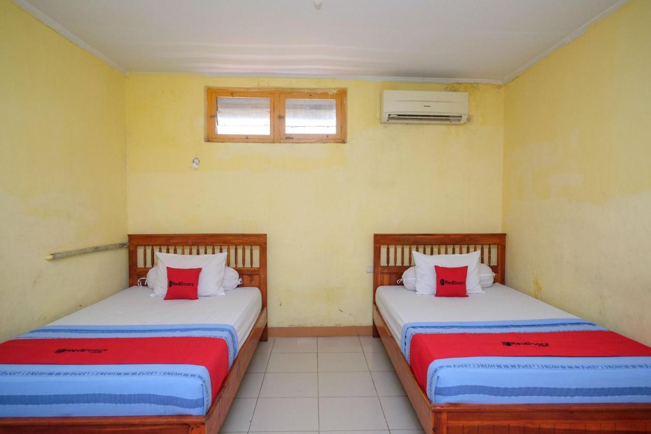 Reddoorz Near Pelabuhan Nusantara Parepare Buitenkant foto