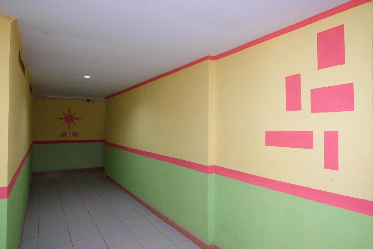 Reddoorz Near Pelabuhan Nusantara Parepare Buitenkant foto