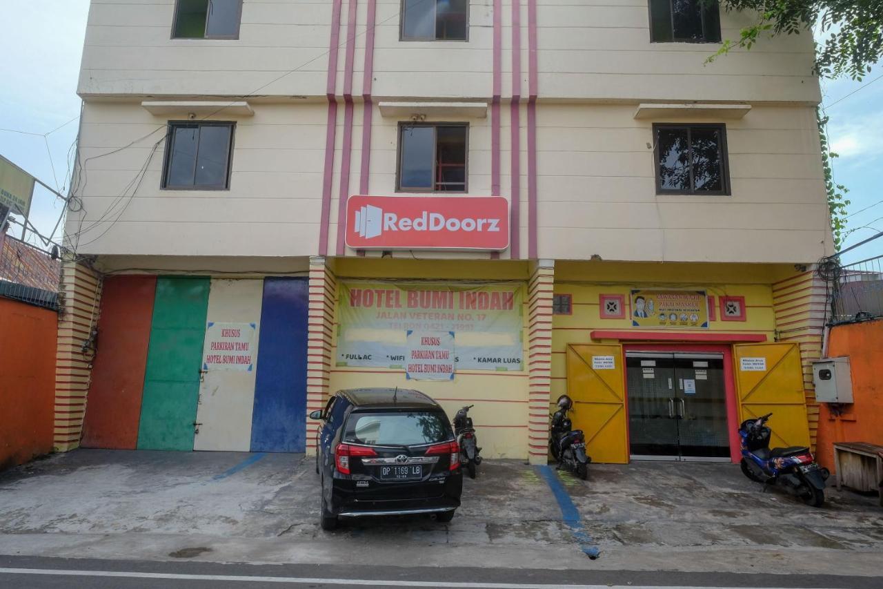 Reddoorz Near Pelabuhan Nusantara Parepare Buitenkant foto